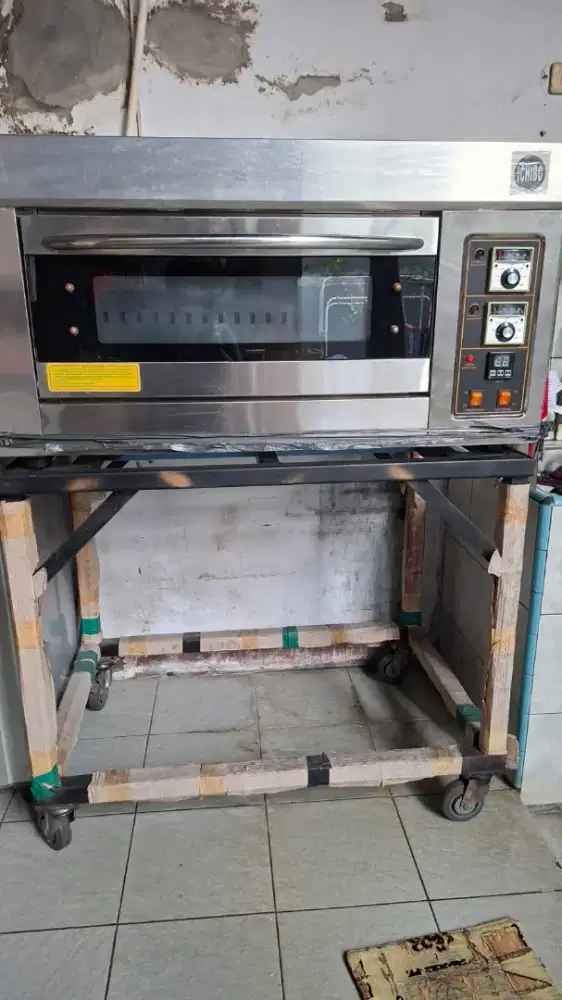 Oven pemanggang kue