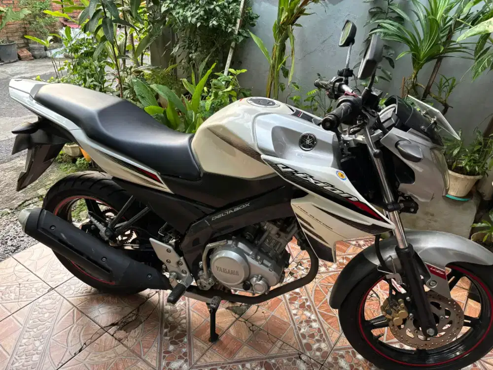 Vixion 2015 warna putih