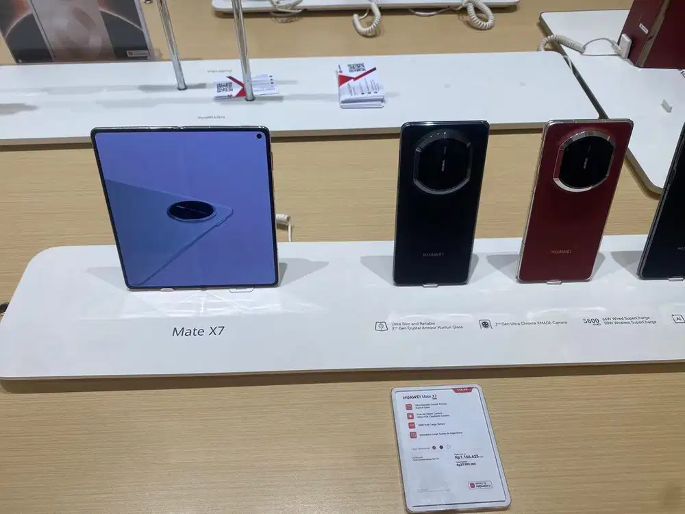 Huawei mate X7.