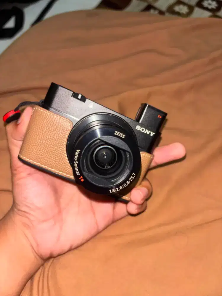 Sony RX100 V (Mark 5) Fullset Box – Mulus & Siap Pakai