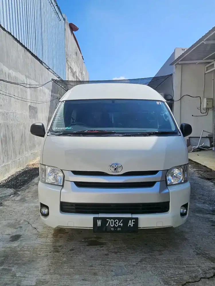 TOYOTA HIACE  2018