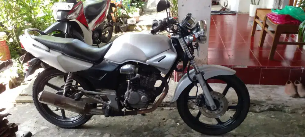 Honda tiger 2000