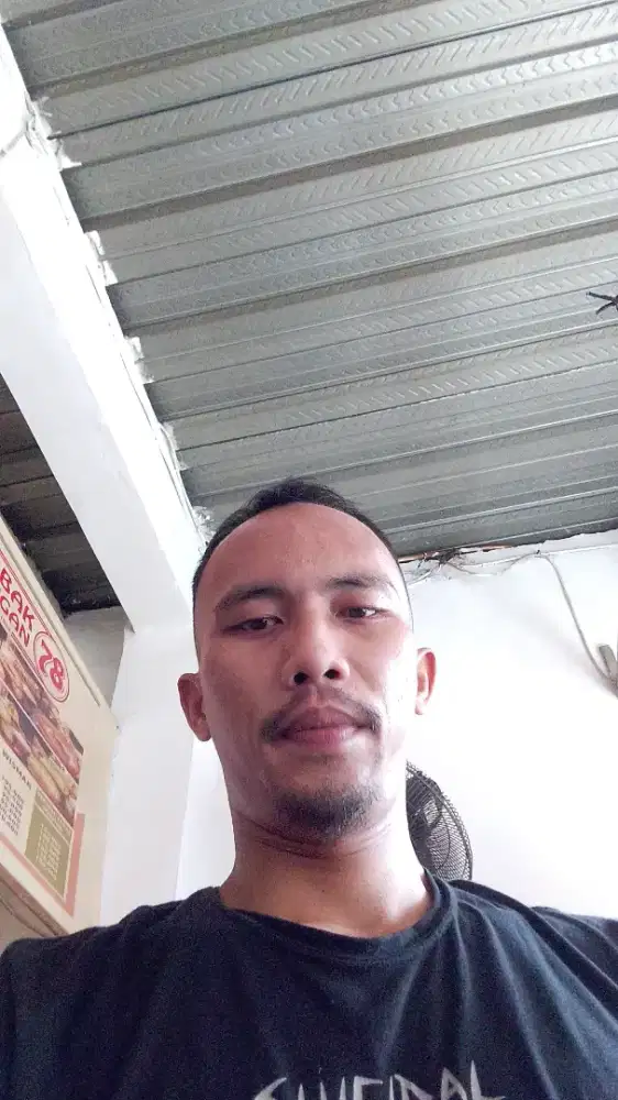 Staff martabak dan masakan lainnya