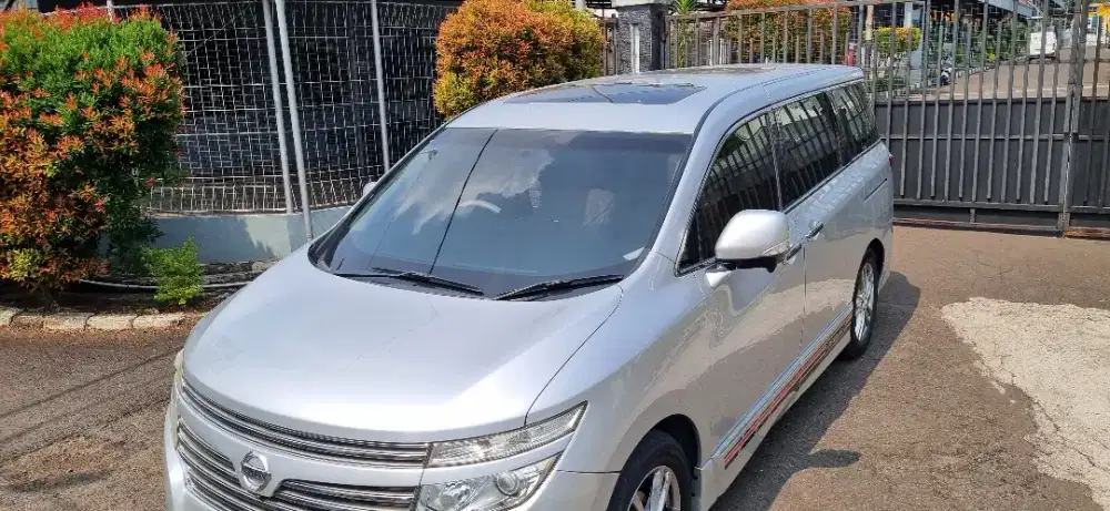 Nissan Elgrand 2.5 HWS 2012 Silver