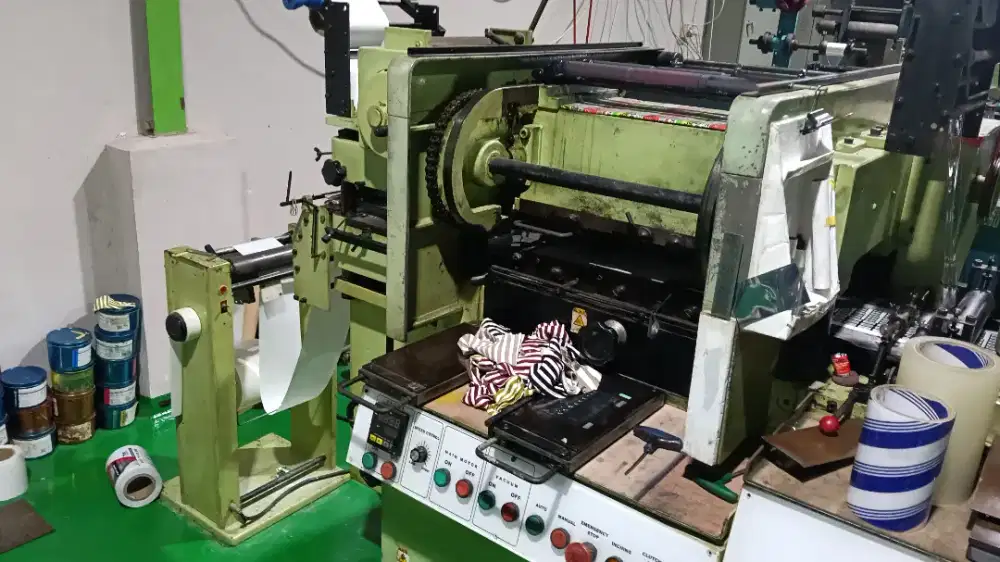 Mesin cetak label sticker onda 250
