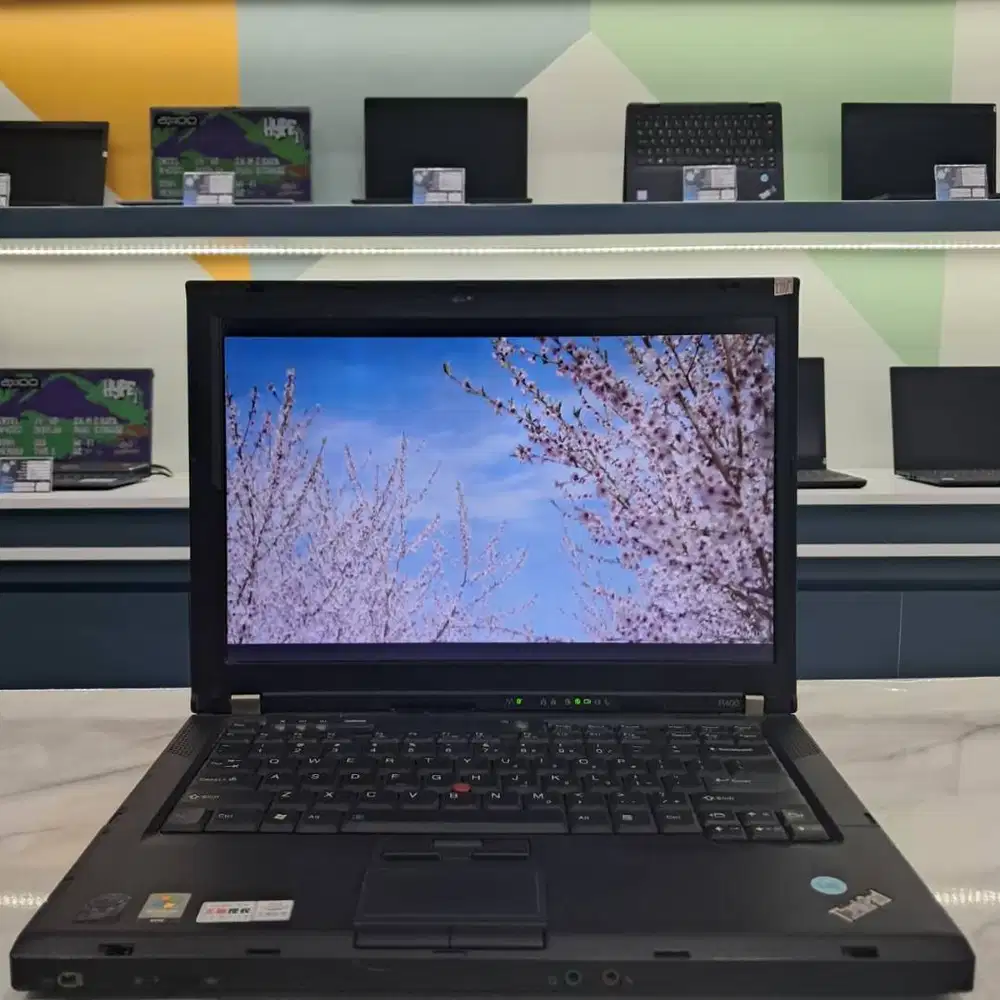[L01] Laptop lenovo | 4GB|320GB| Cocok Untuk Desain