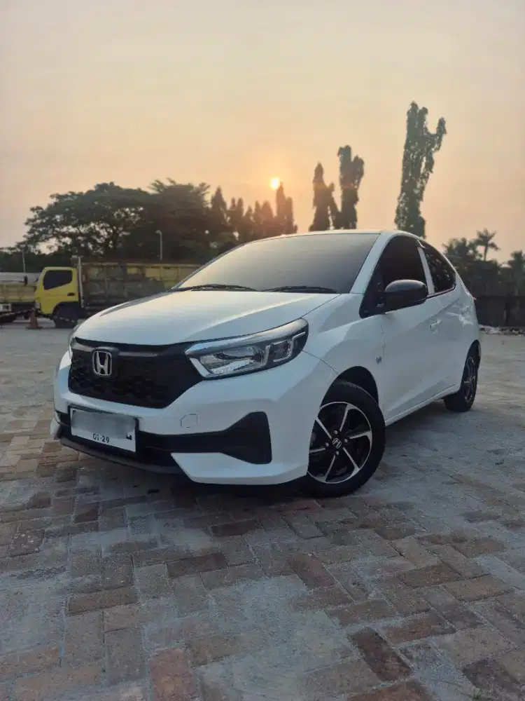 Honda Brio E CVT 2024 , km 8 ribu !
