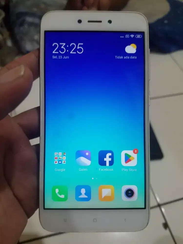 Xiaomi redmi 5a 4G 2/16 layar 5 inchi