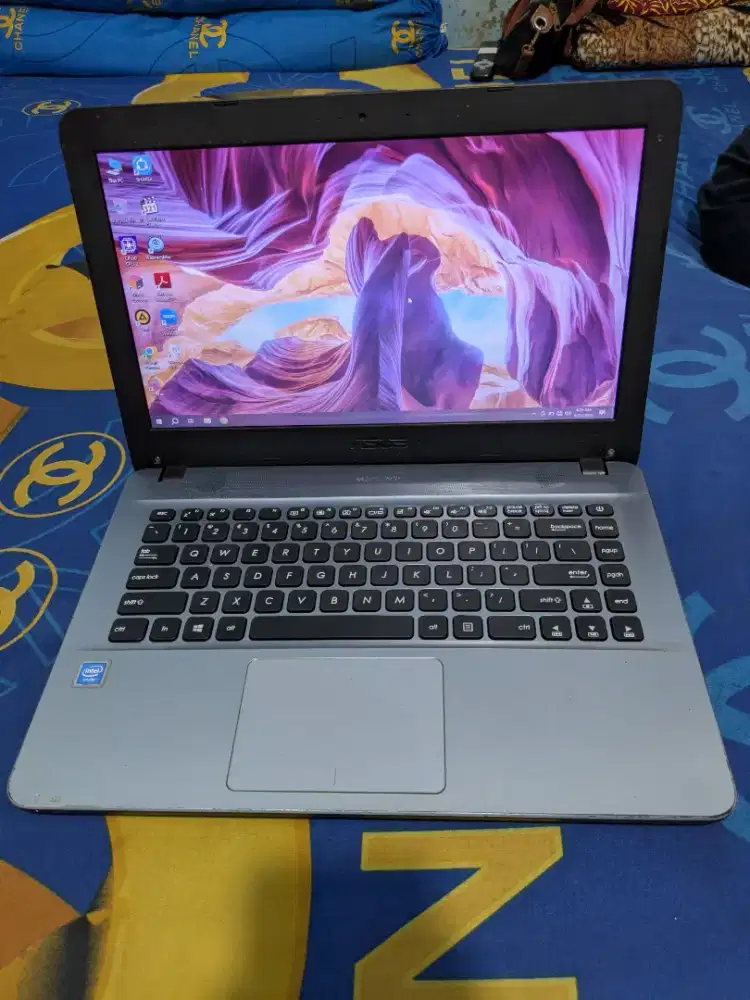 Laptop Asus X441M N4000 Ram 4 DDR4 Normalan Tinggal Pake Aja