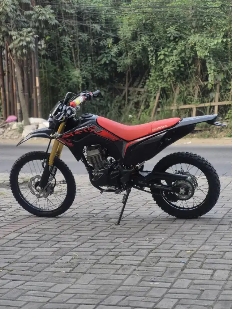 Honda CRF 150L 2023 KM 3 Ribu Like New DP 5 Juta