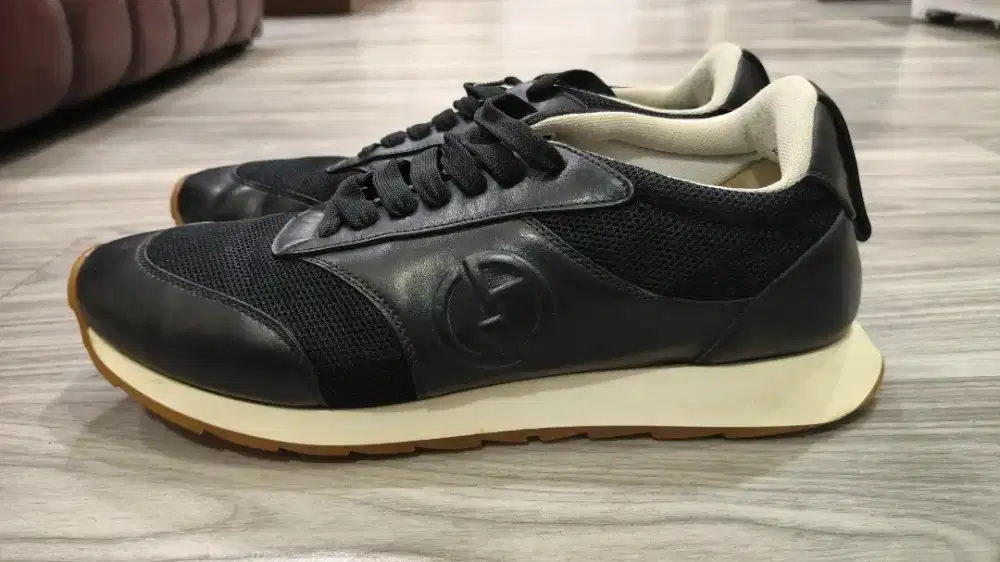 Jual murah sepatu 700 rb giorgio armani ori, nomor 43