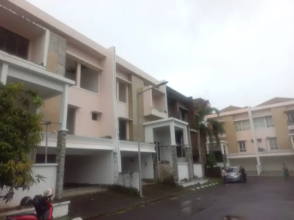 Dijual Rumah di Perum Palm Resicidence Seluas 140 m2 - Makassar