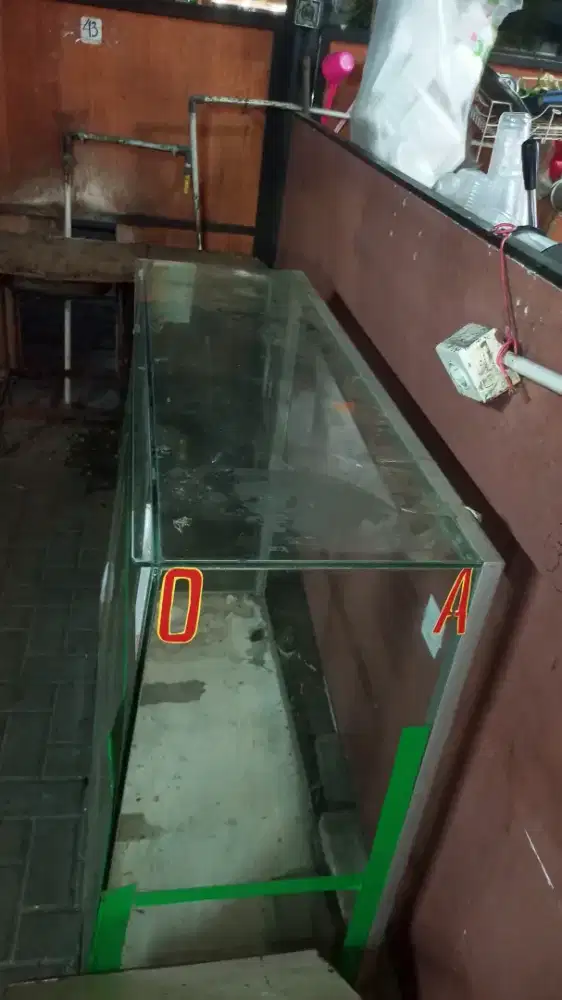 Etalase bekas ukuran besar