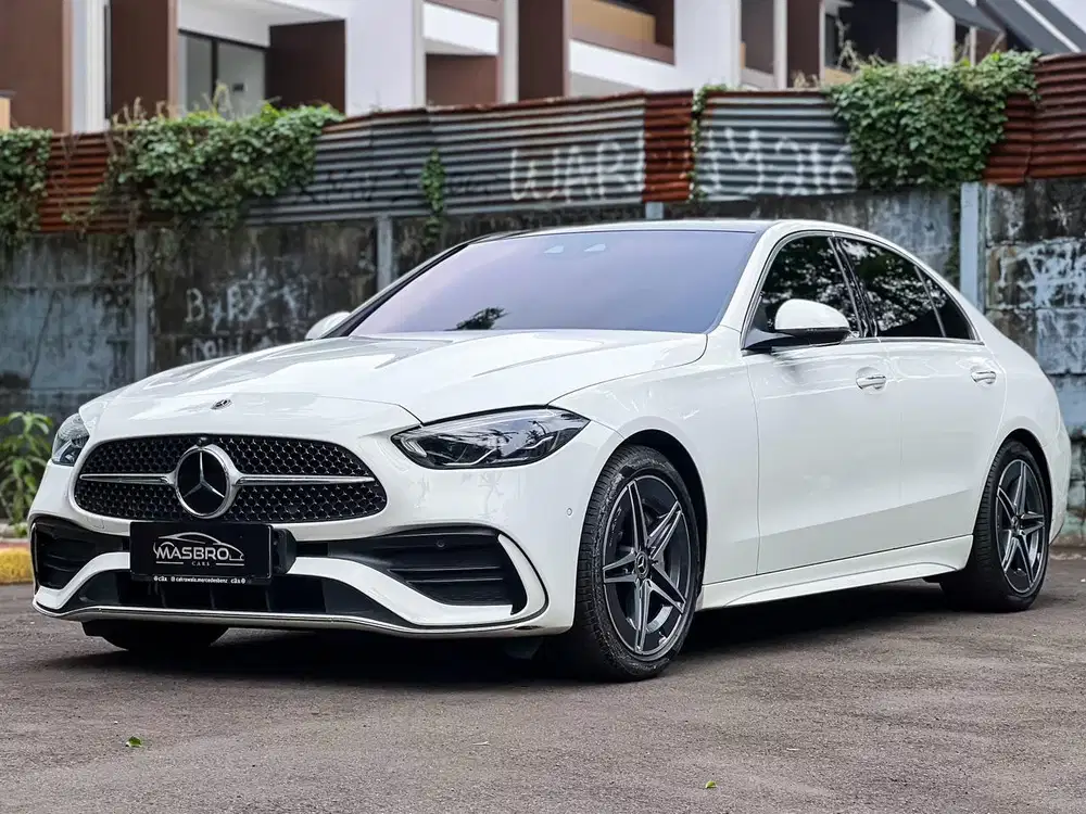 Mercedes-Benz C300 AMG Line 2025 (km 2rb)