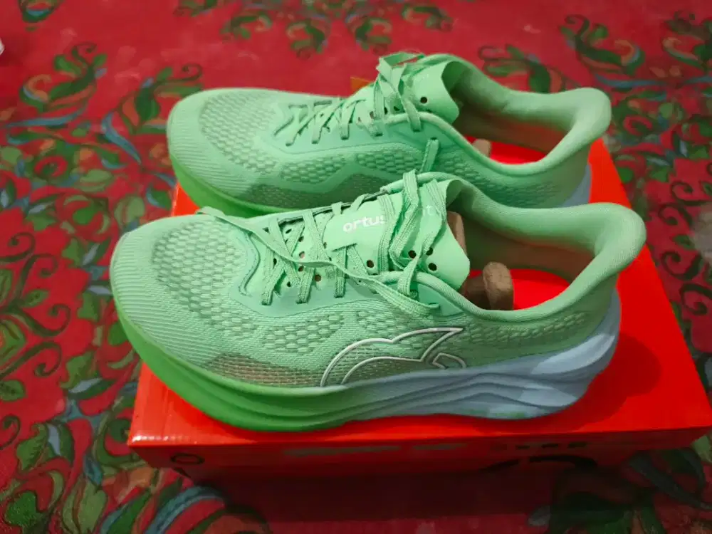 Sepatu running ortuseight hyperblast 2.1