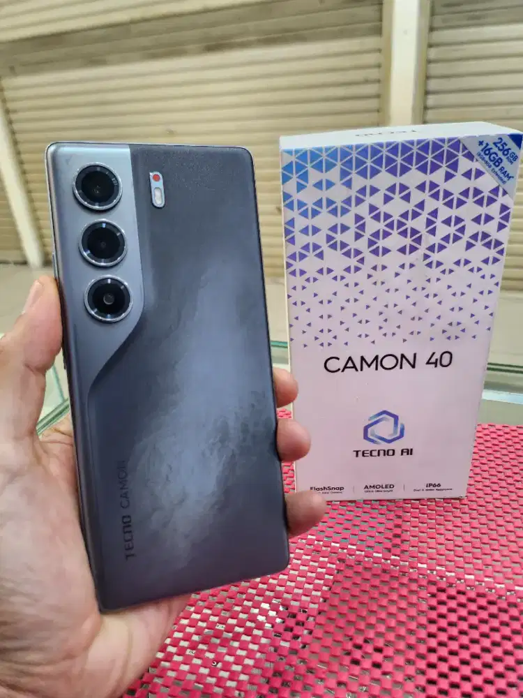 Camon 40 8/256 jaringan 4G Lte kondisi istimewa garansi panjang