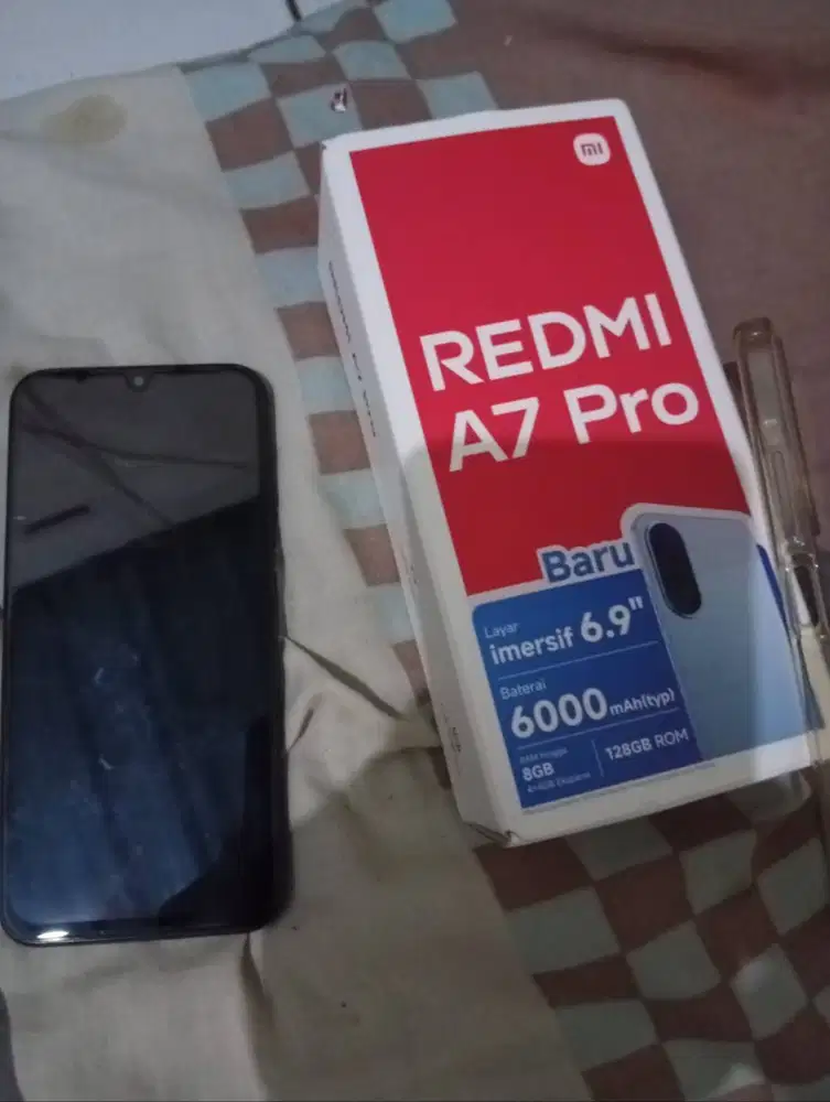 Jual HP redmi a7pro 4+4/128 Baru dipake sebulan Pemakaian masi mulus