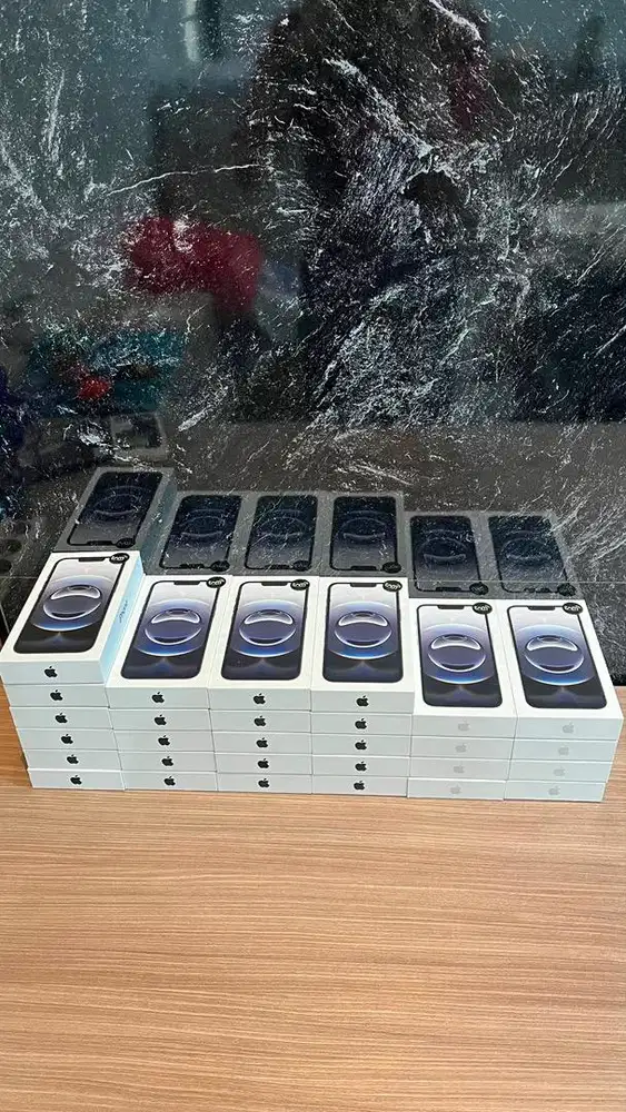 IPHONE 16 E BRANDNEW