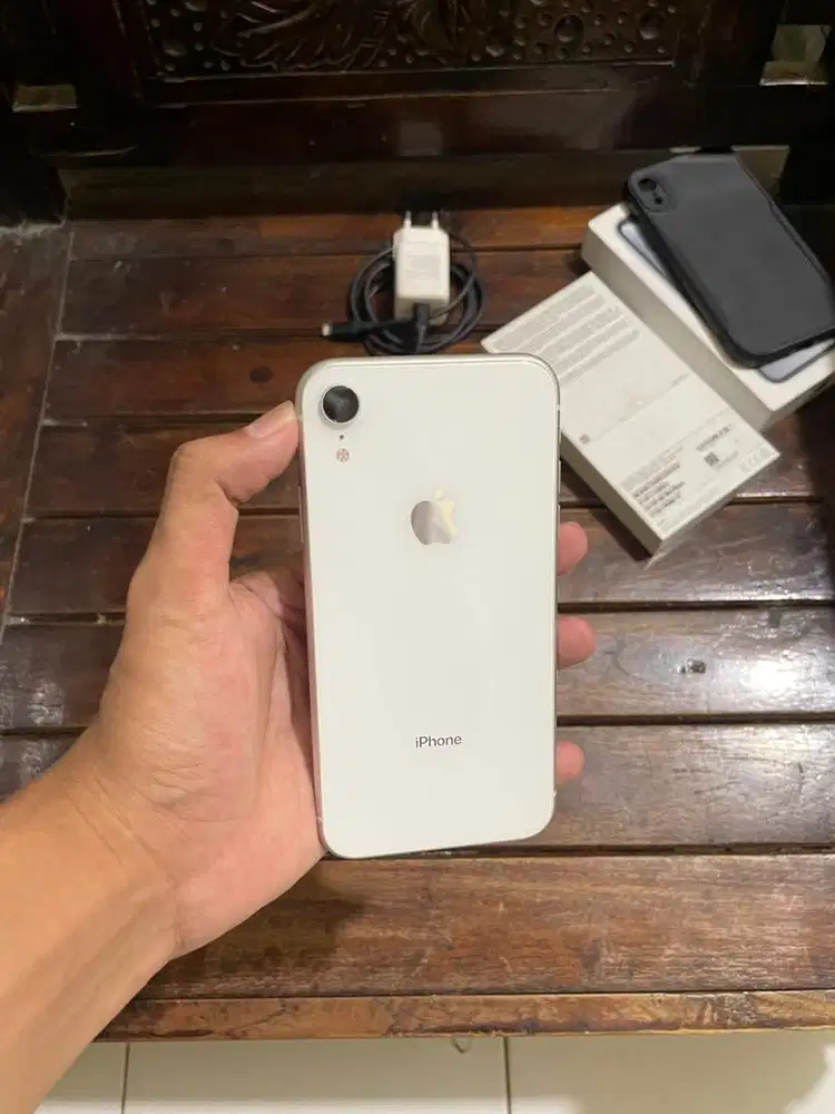 iphone xr 128gb iBox
