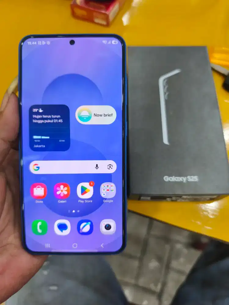 Samsung S25 12/256 gb sein