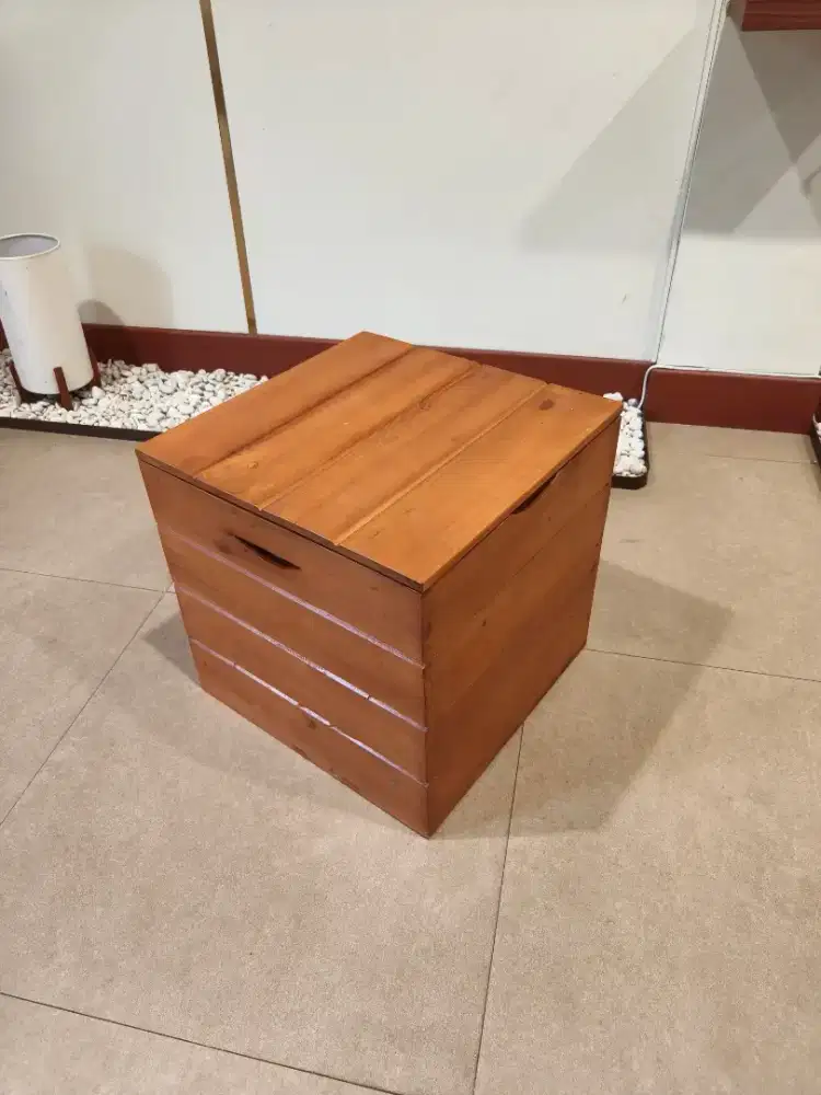 Storage Box Kayu Jati Belanda 40 x 40 x 40 cm