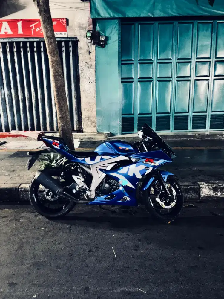 Motor Suzuki Gsx-150 2018