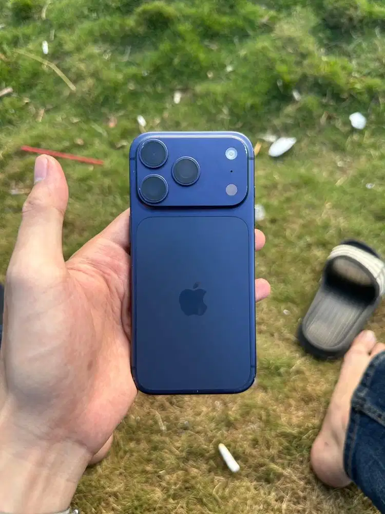 iphone 17pro 256gb ibox (garansi on)