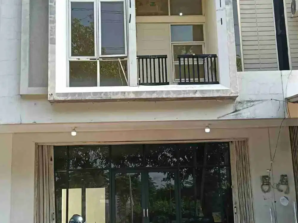 Disewakan  Ruko Vasana  cocok untuk kantor dan tempat usaha di Harapan indah