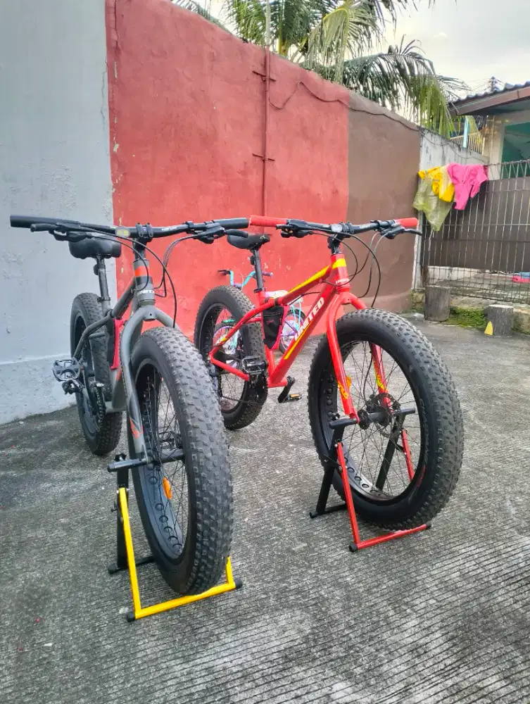 SEPEDA FAT BIKE UNITED GRIND