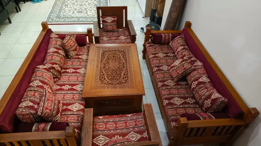 1 set bangku kayu ukir