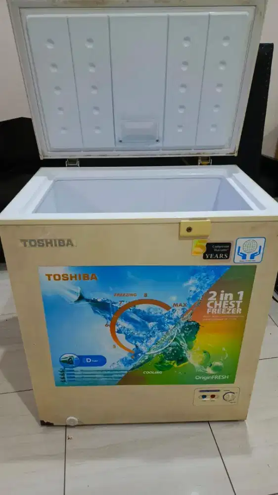 Freezer Toshiba 142L