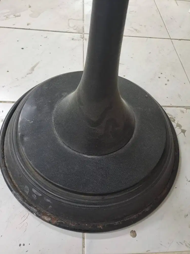 Antik meja bundar untuk kafe bergaya urban diam 60 cm kaki besi