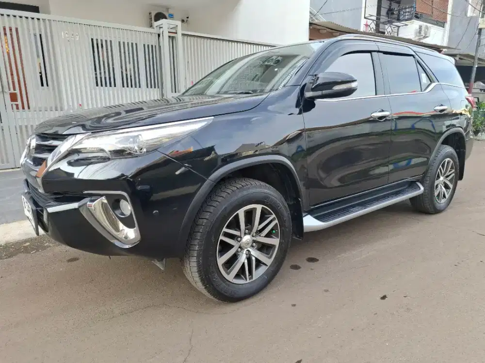 Toyota Fortuner 2.4 VRZ  2019 ISTIMEWA