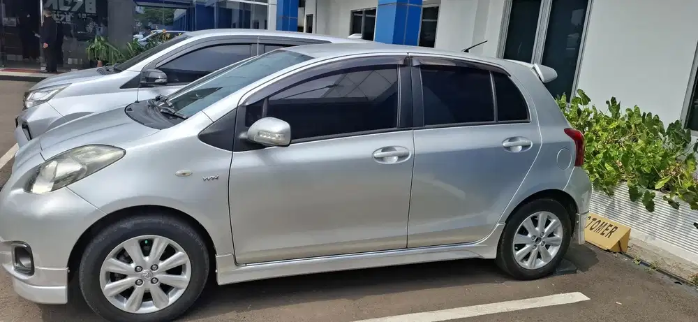 Toyota Yaris 2012 Bensin
