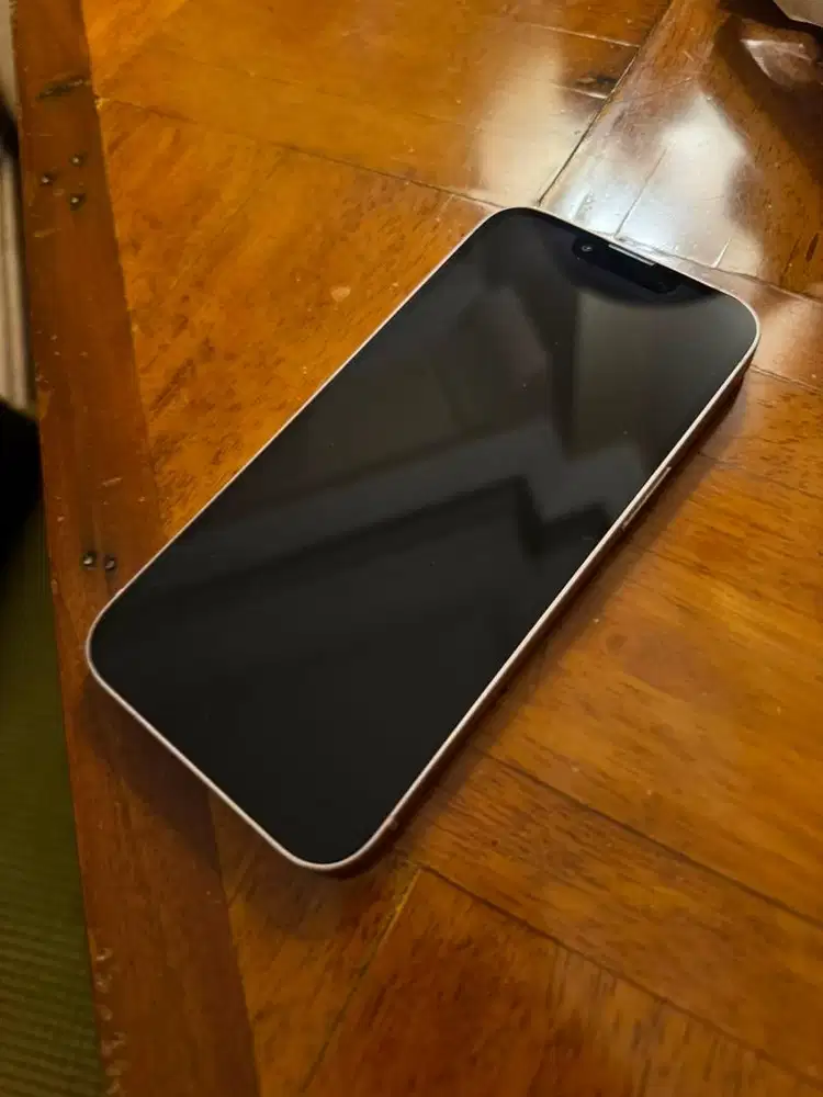 Iphone 13  Warna pink , 512GB Full dus no minus