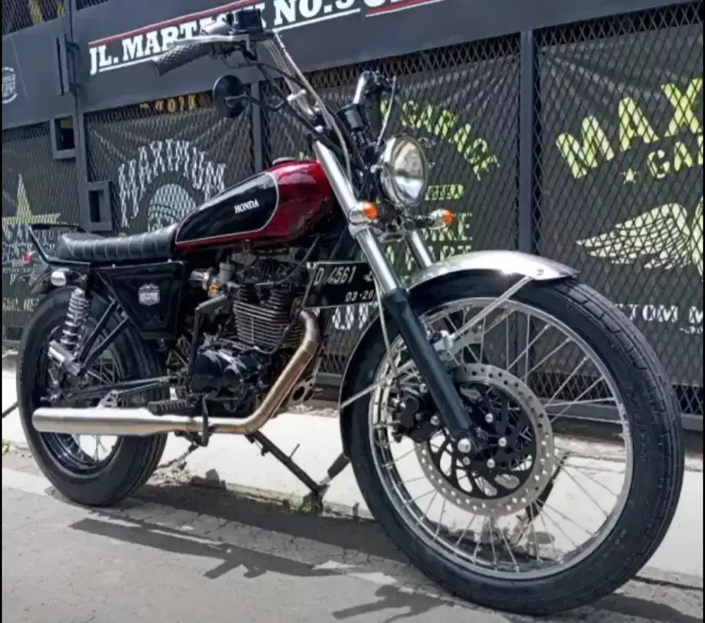 Honda megapro custom classic British style