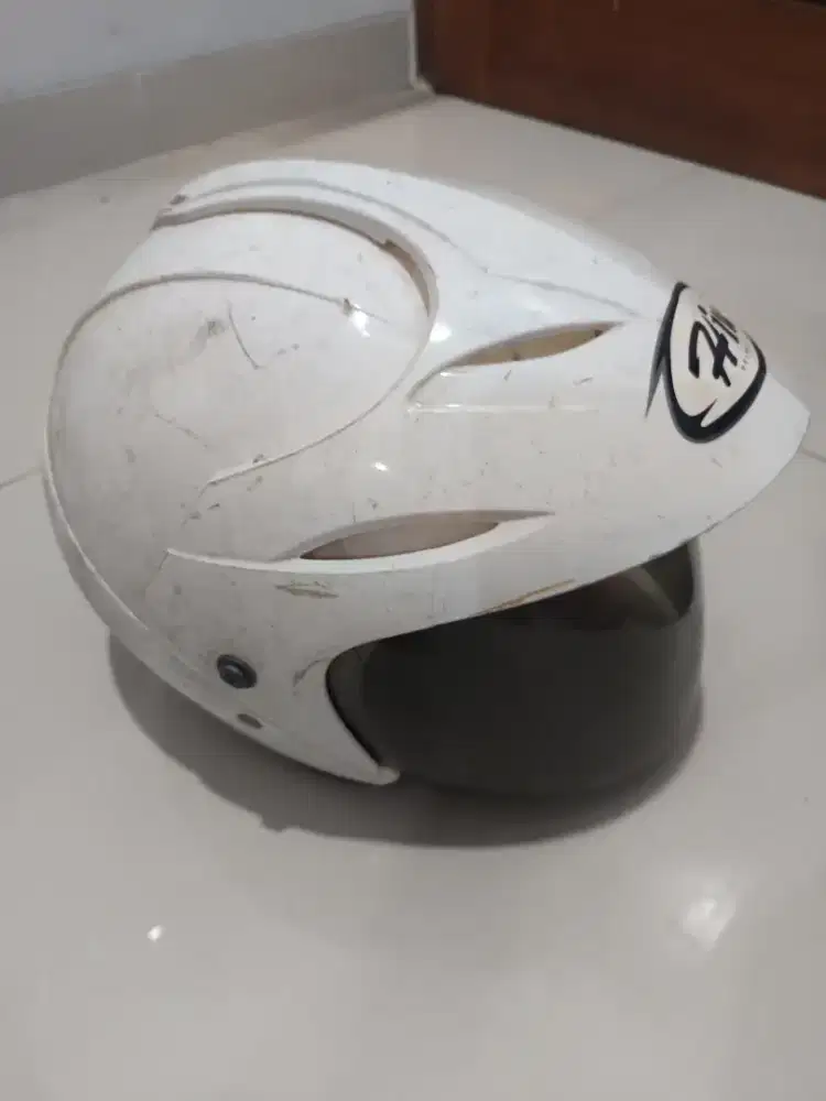 Helm Dewasa kondisi masih bagus