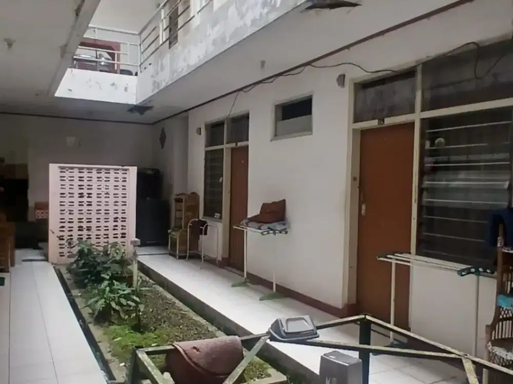 Tanah dan Bangunan Mainroad Setiabudi Bandung
