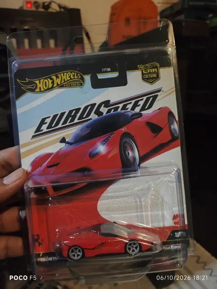 Hotwheels Premium Ferarri Laferarri Rare skala 64 Red Ntaps
