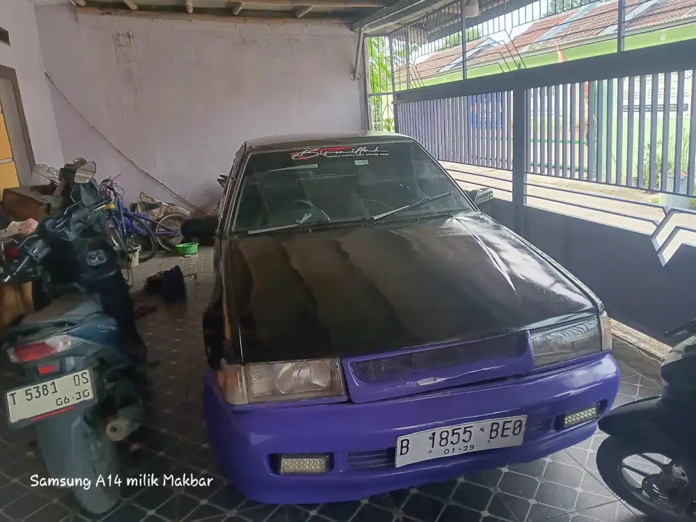 Ford laser 1995 Bensin