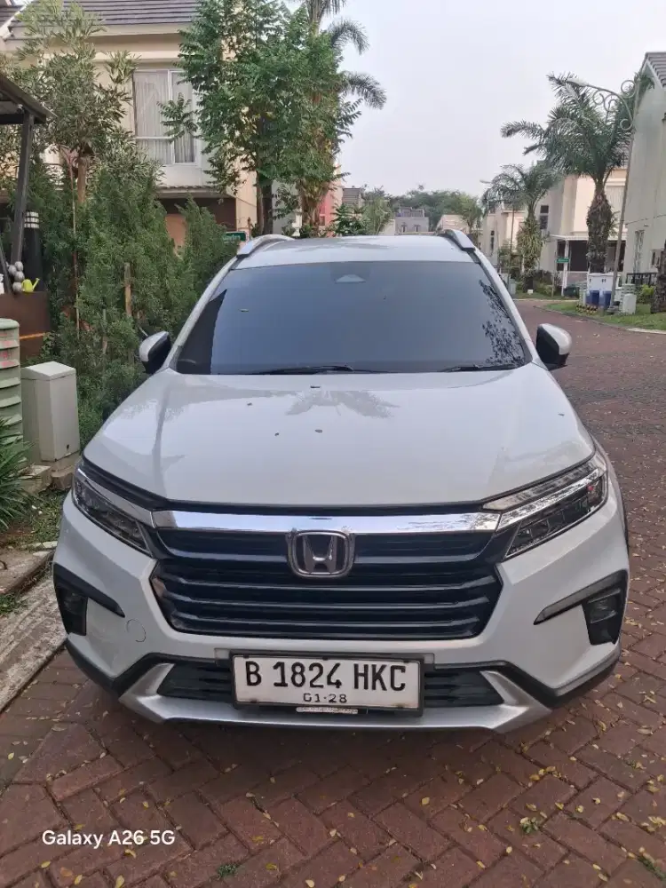 Dijual Mobil BrV 1.5 prestige with sensing