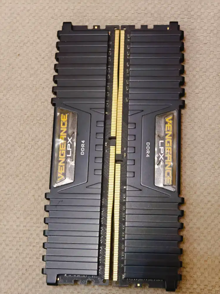 RAM DDR4 16GB Corsair Vengeance LPX Black