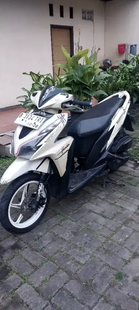 Honda Vario 125 KZR 2012 Putih - Surat Lengkap Banyak Part banyak baru