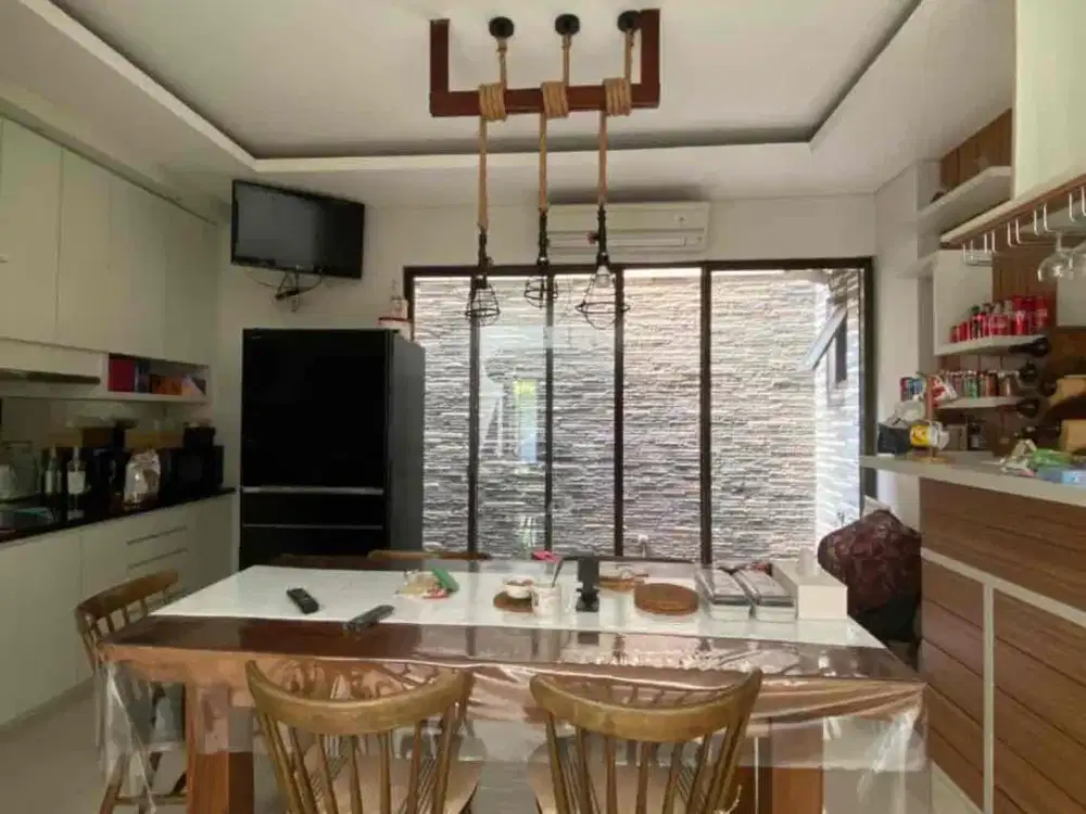 rumah 2 lantai prestigia BSD lokasi strategis baru renovasi