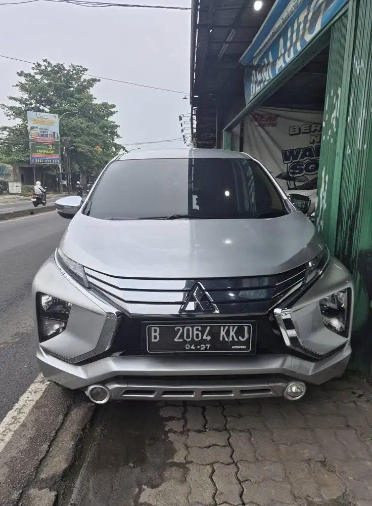 Xpander Ultimate Matic 2018 silver 10jt