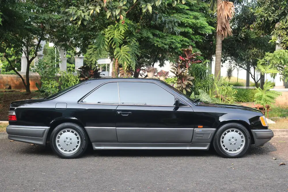 Mercedes-Benz 300CE 1989 Bensin