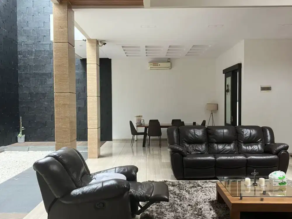 Rumah Bagus Singgasana Pradana