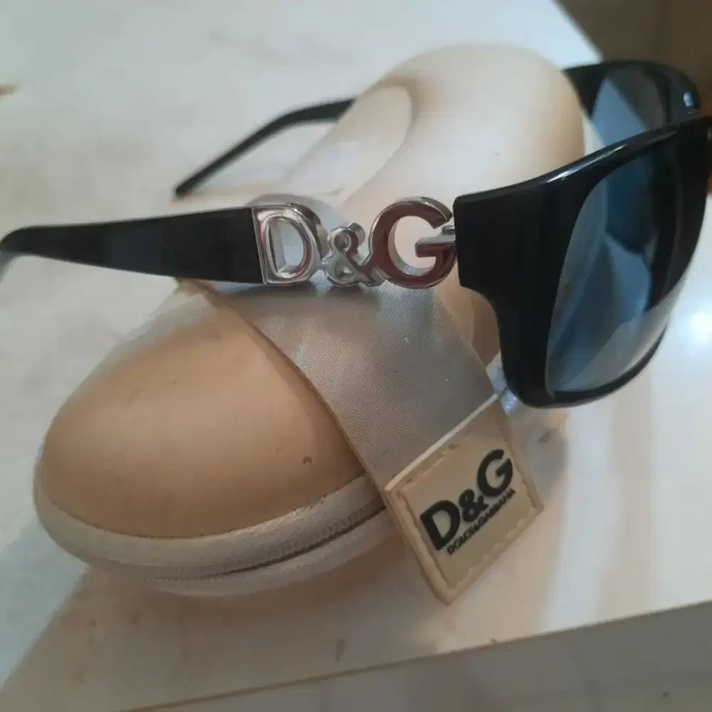 kacamata D & G asli