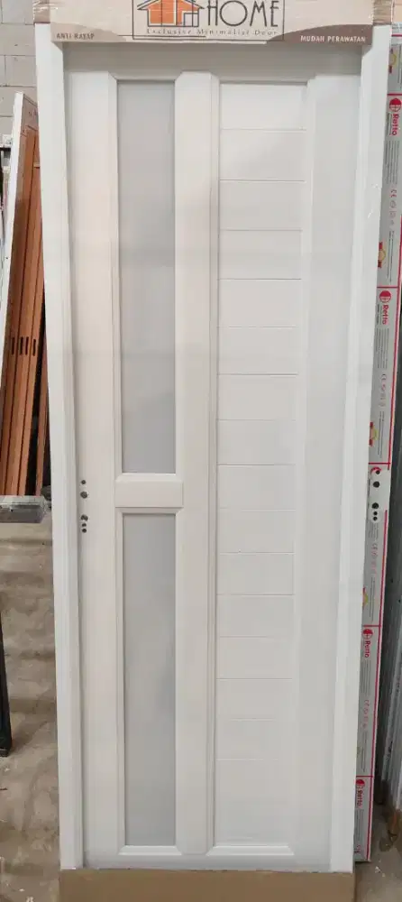 Menjual pintu kamar mandi yg ada kaca