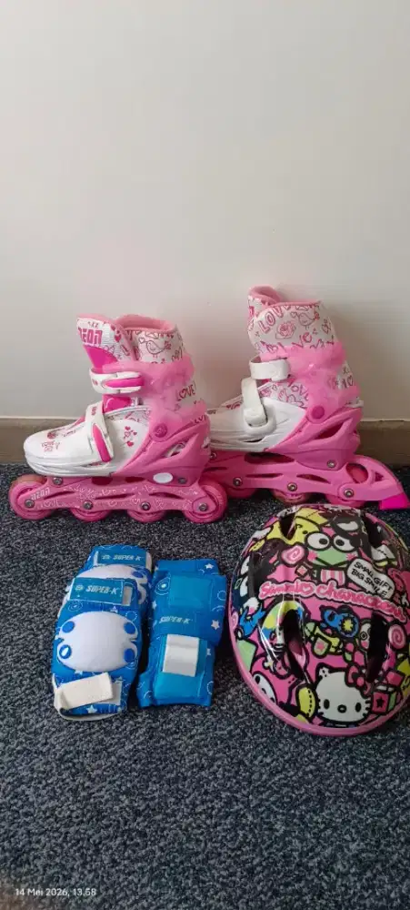 Sepatu Roda Merk Neon